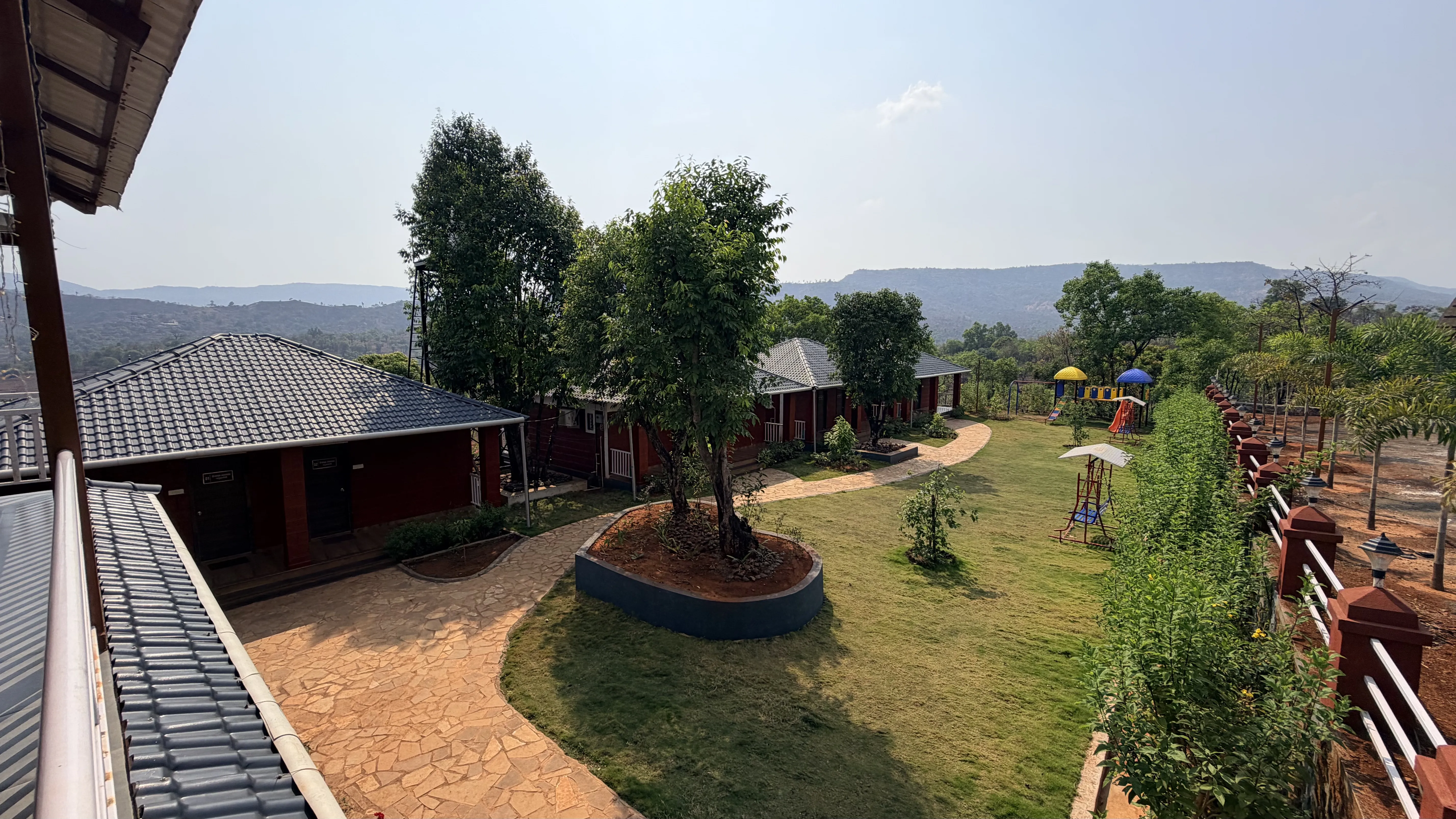 Resort grounds at Aranyagiri Tapola